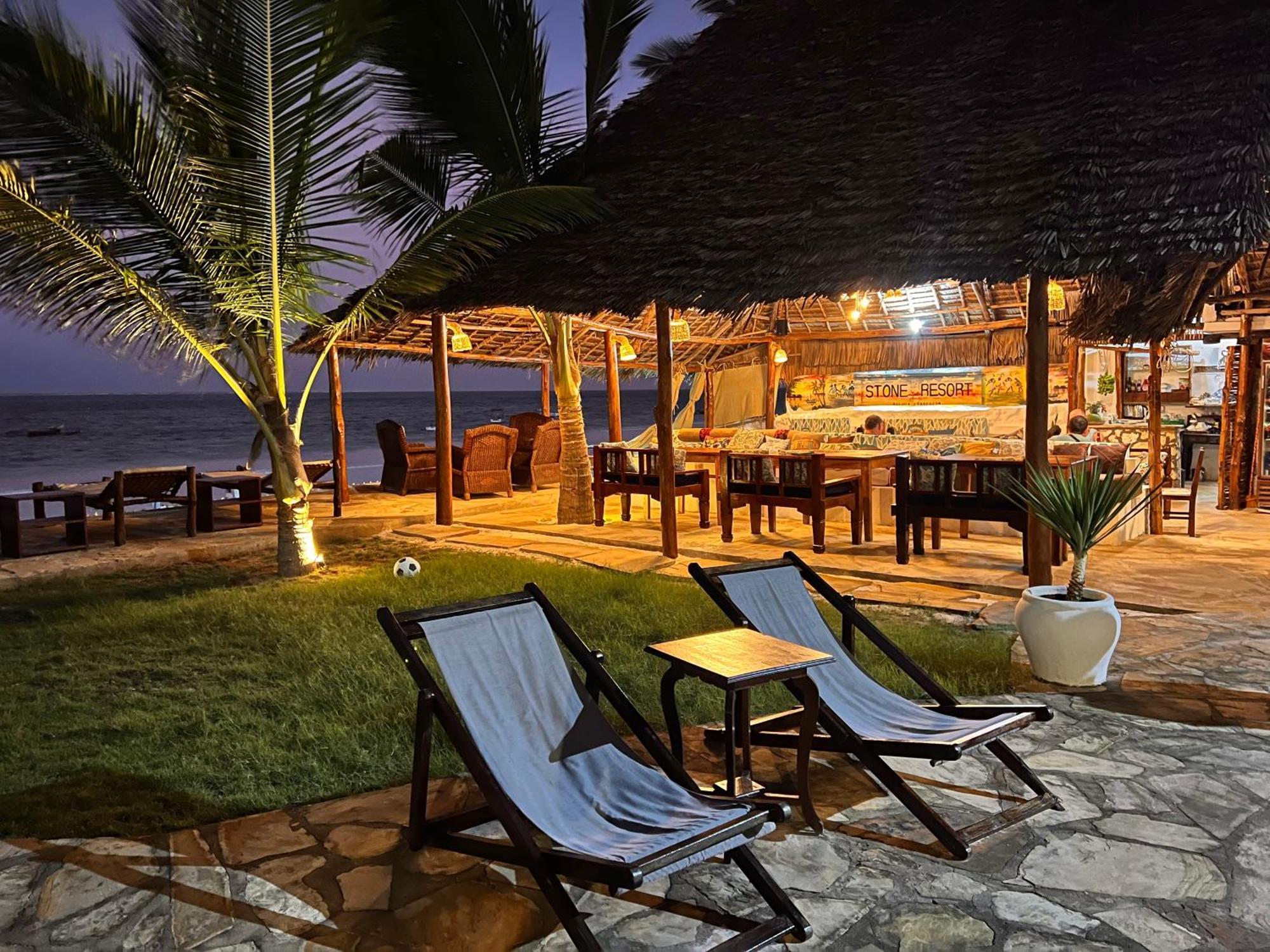 Stone Resort Кивенгва Экстерьер фото